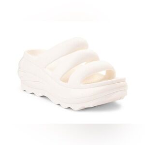 BNWT Crocs Mega Crush Triple Strap Sandals – Chalk White – Style ID: 521539